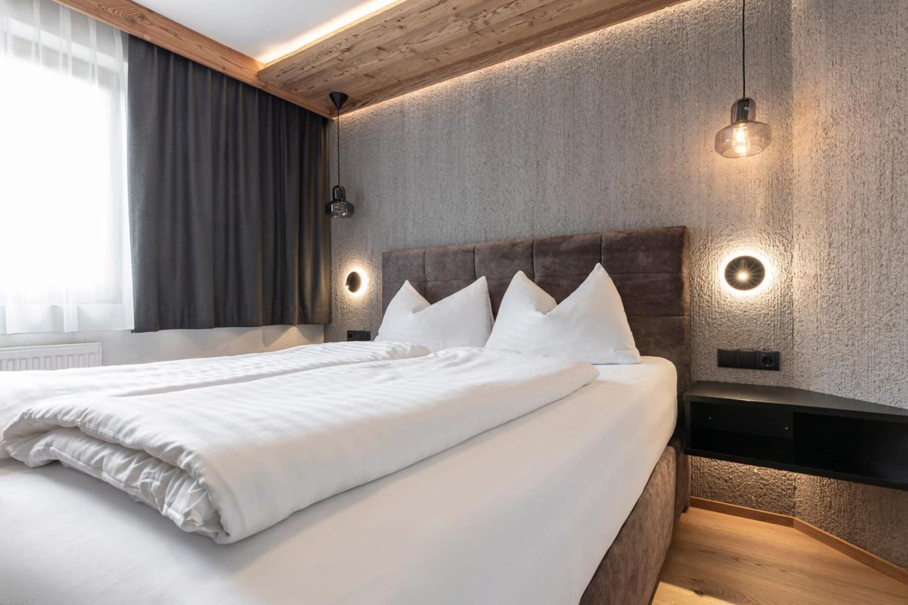 Naturlodge Ladis Ehemals Alpenlodge Alexander Inklusive Sommer Bergbahnticket المظهر الخارجي الصورة