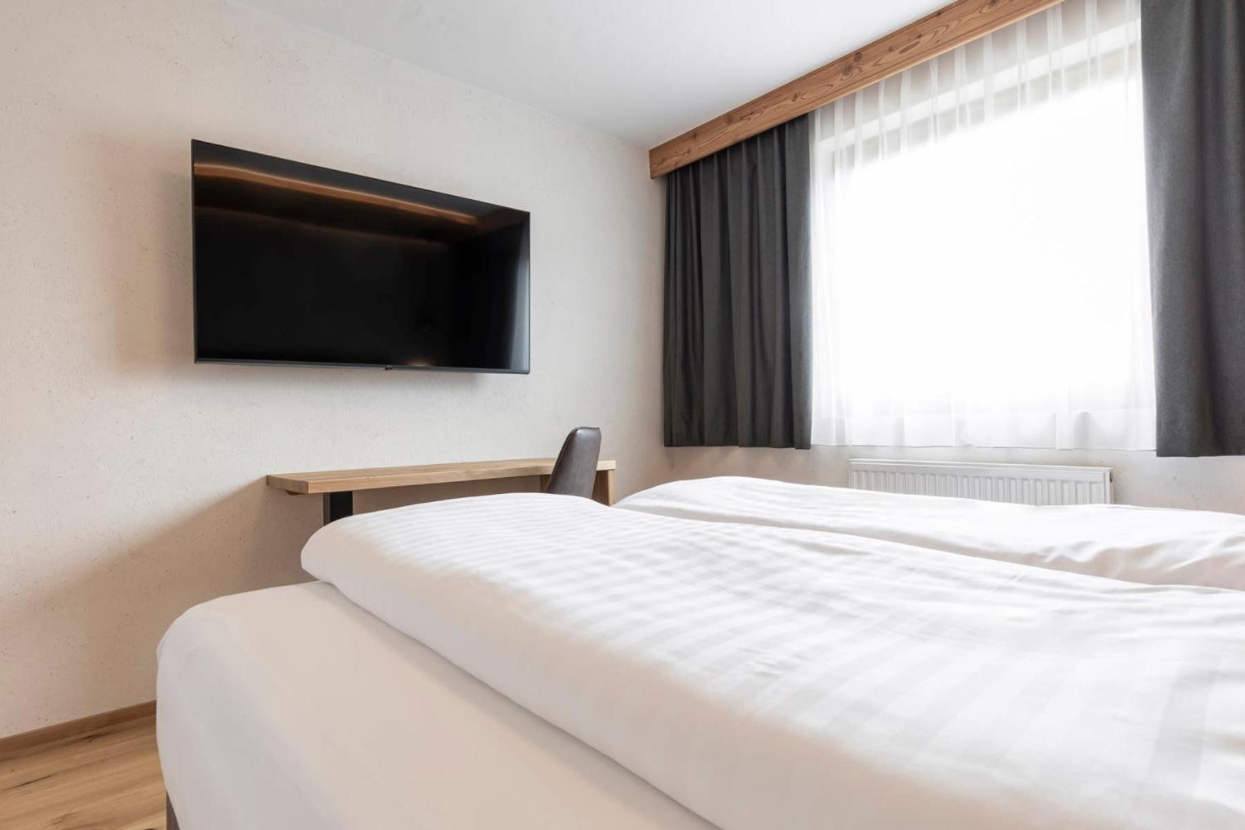 Naturlodge Ladis Ehemals Alpenlodge Alexander Inklusive Sommer Bergbahnticket المظهر الخارجي الصورة