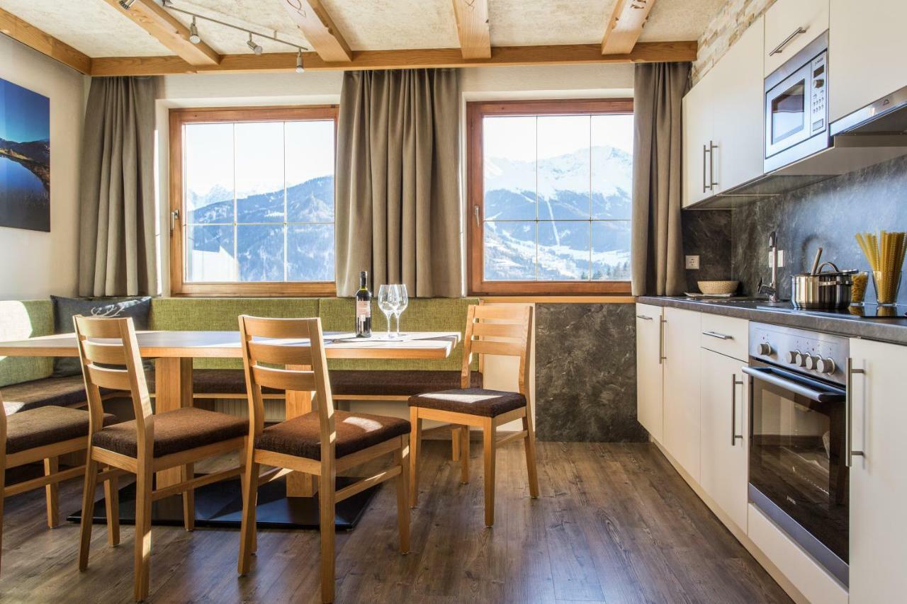 Naturlodge Ladis Ehemals Alpenlodge Alexander Inklusive Sommer Bergbahnticket المظهر الخارجي الصورة