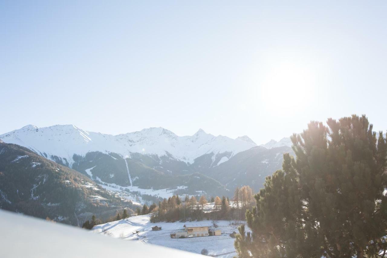 Naturlodge Ladis Ehemals Alpenlodge Alexander Inklusive Sommer Bergbahnticket المظهر الخارجي الصورة