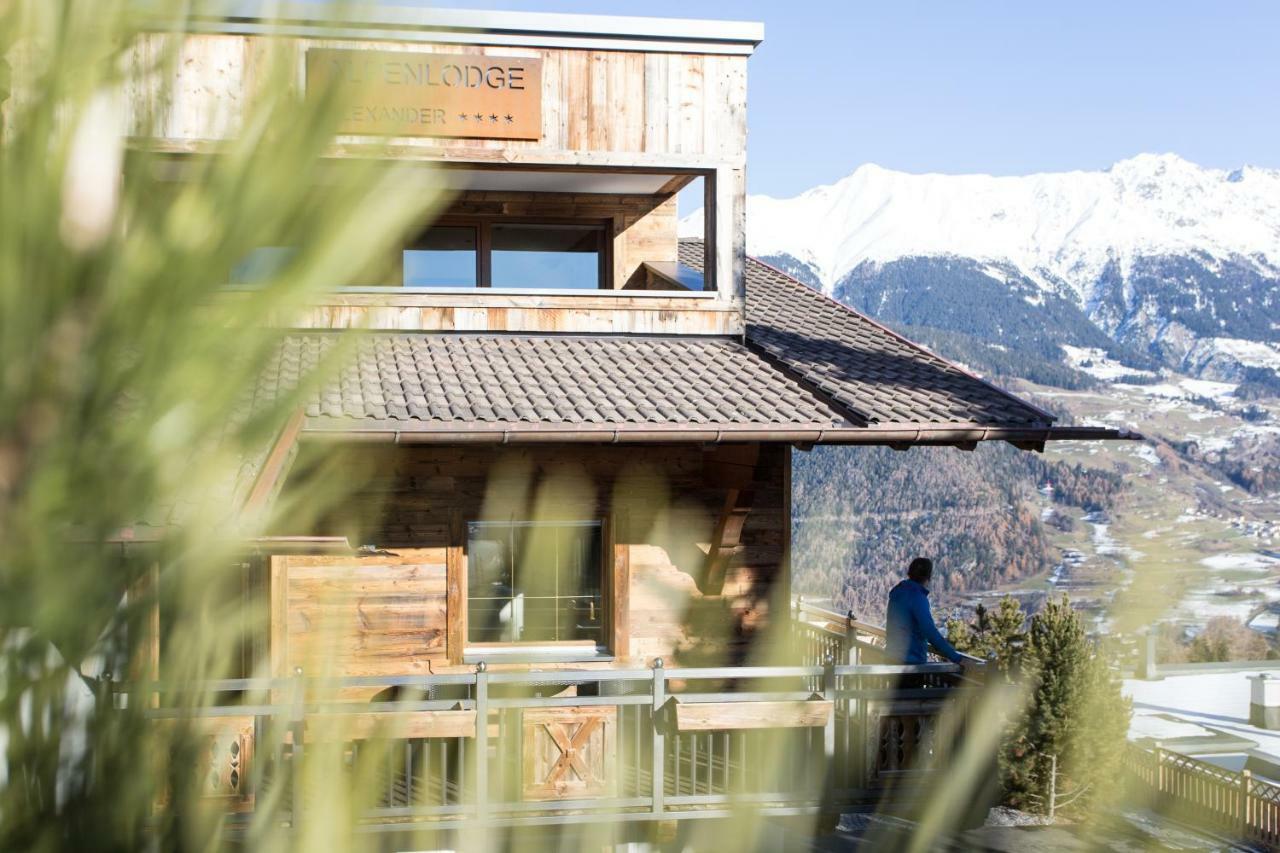 Naturlodge Ladis Ehemals Alpenlodge Alexander Inklusive Sommer Bergbahnticket المظهر الخارجي الصورة